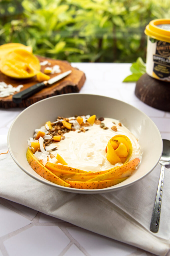 A style mango yoghurt product